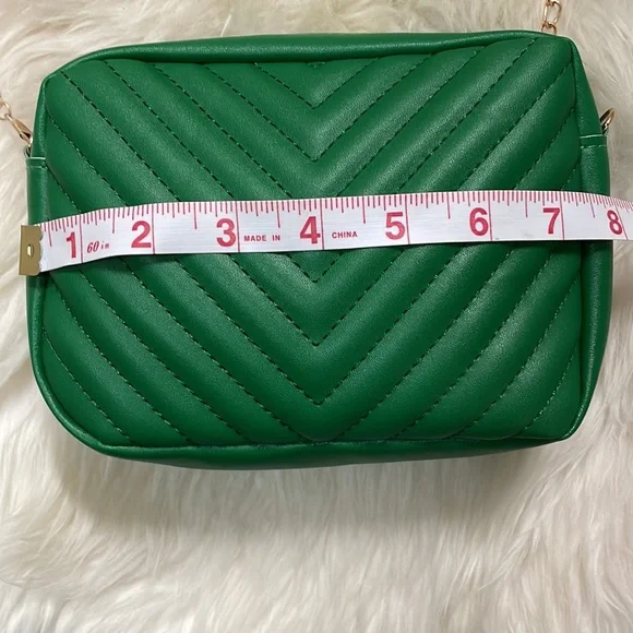 DESIGNER STYLE CROSSBODY CHAIN BAG CHEVRON STITCH GREEN - Picture 6 of 9